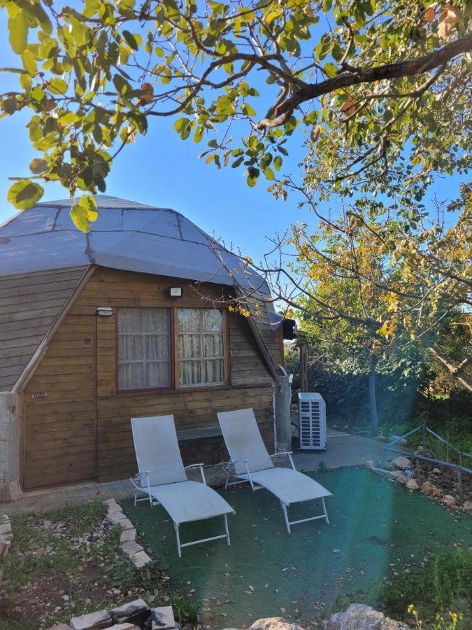 בקתת עץ בחורש במנות - דום גיאודזי - Wooden cabin in מנות מראה חיצוני תמונה